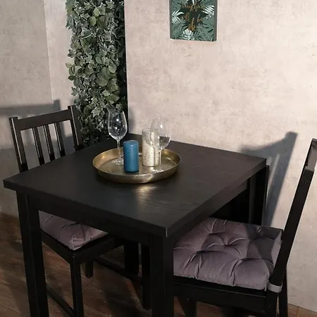 Luxury In The Center With Parking Apartment *